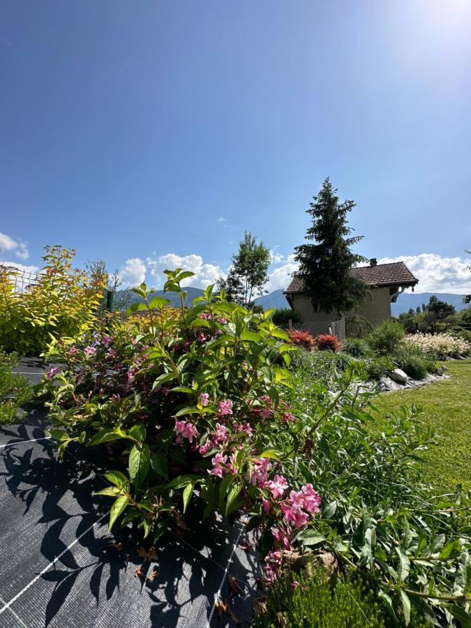 La Villa d'Hélène 2 - Chambres d'hôtes BnB et Appartements - Cluses Exterior foto